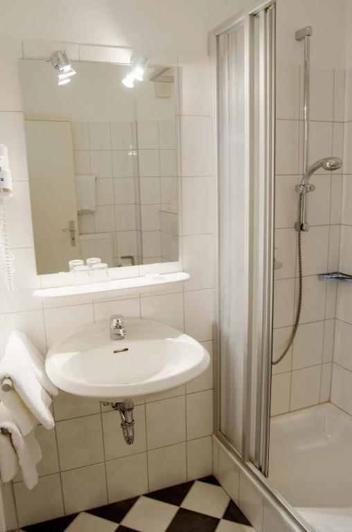 Hotel-Café Schauinsland Horn-Bad Meinberg Habitación foto